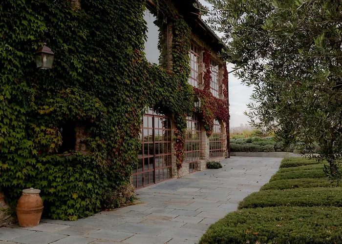 Relais Dei Poderi Einaudi